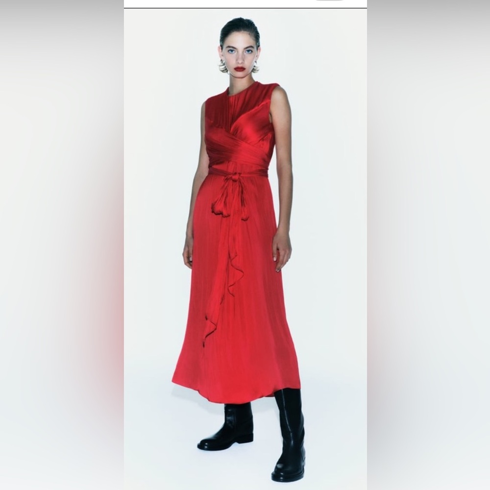Elegant Red Sleeveless Dress